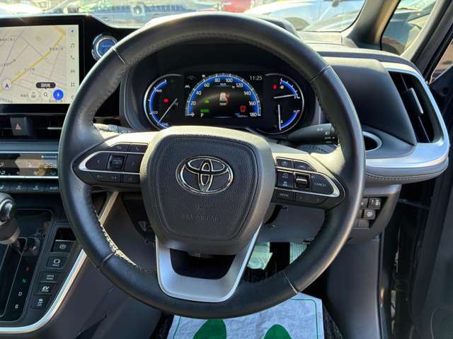 Toyota Voxy 5