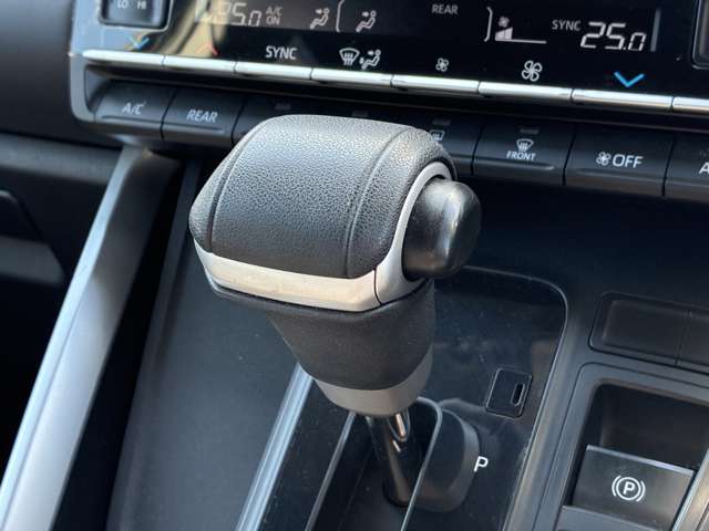 Toyota Voxy 10