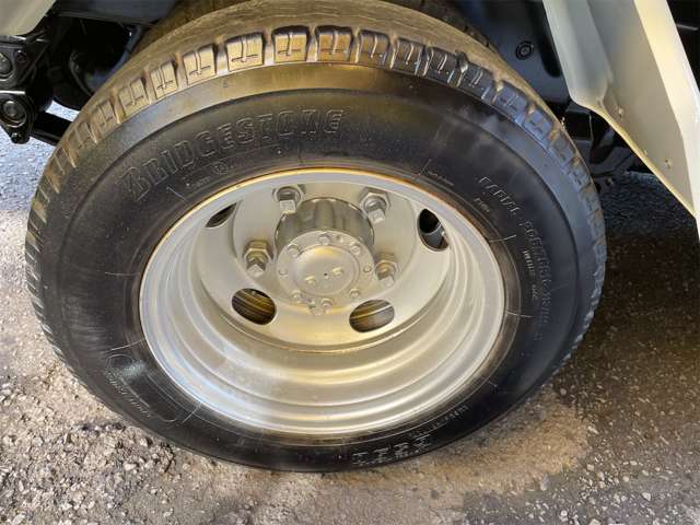Mitsubishi Fuso Canter 7