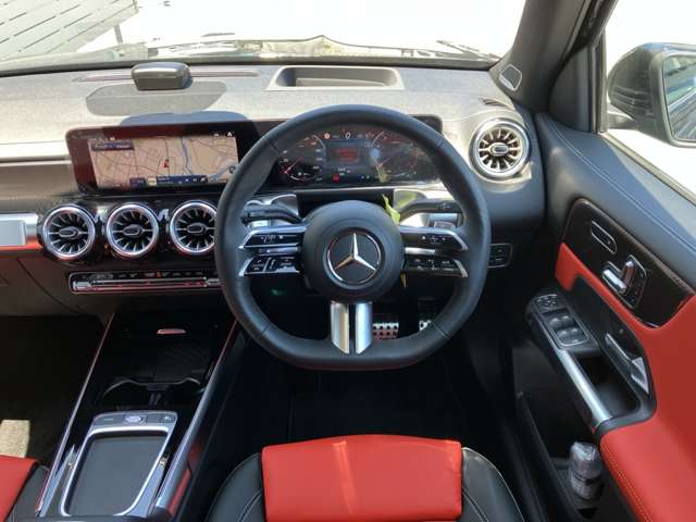 Mercedes-Benz GLB 12