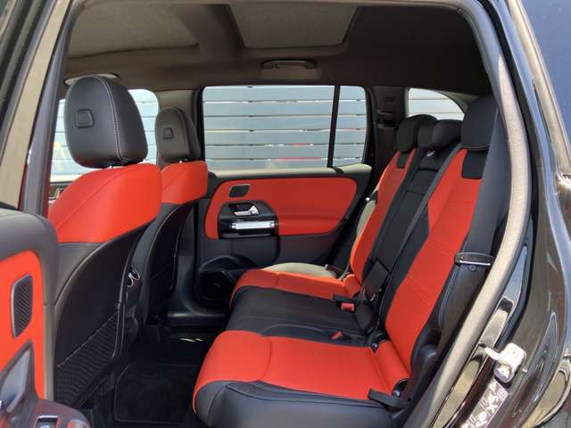 Mercedes-Benz GLB 8