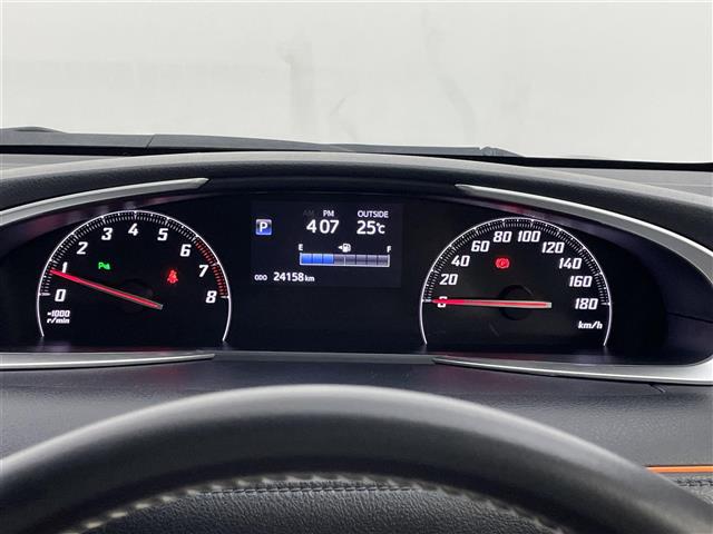Toyota Sienta 11
