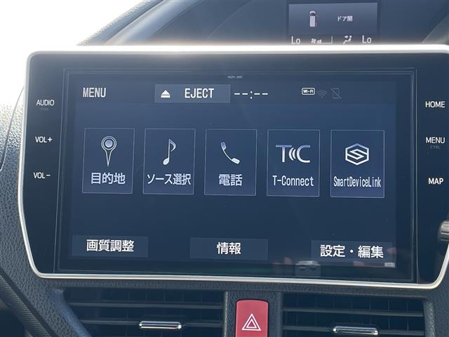 Toyota Voxy 8