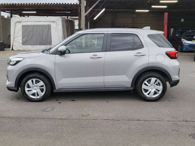 Toyota Raize 4