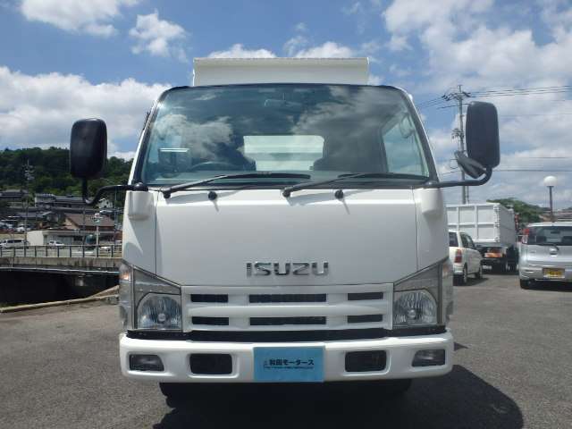 Isuzu Elf 2