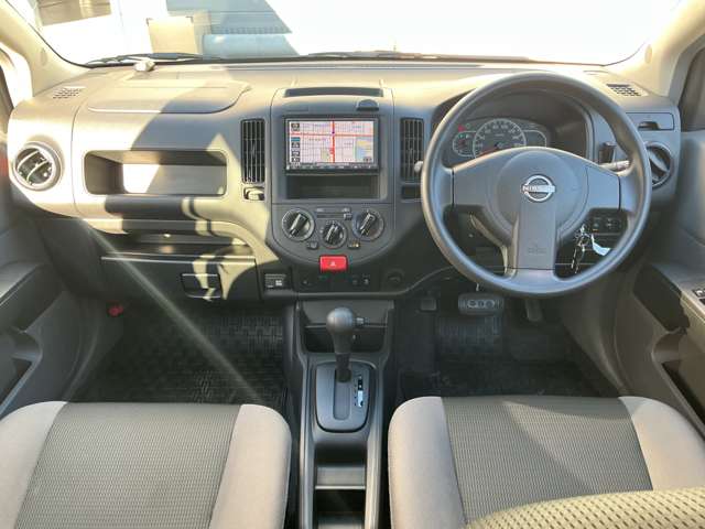 Nissan AD 8