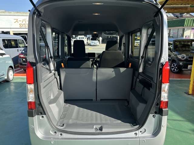 Honda N-VAN 8