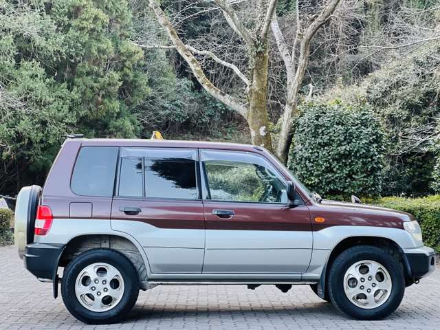 Mitsubishi Pajero iO 4