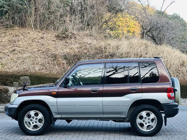 Mitsubishi Pajero iO 5