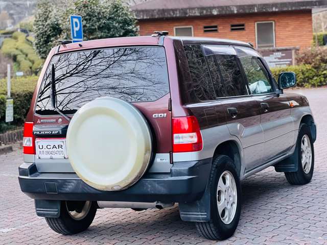 Mitsubishi Pajero iO 6
