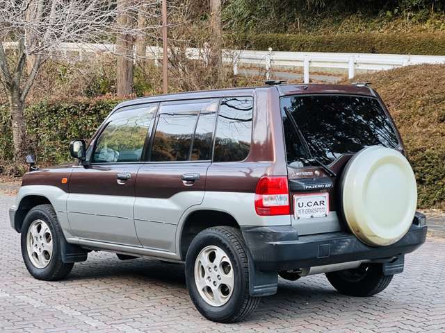 Mitsubishi Pajero iO 7