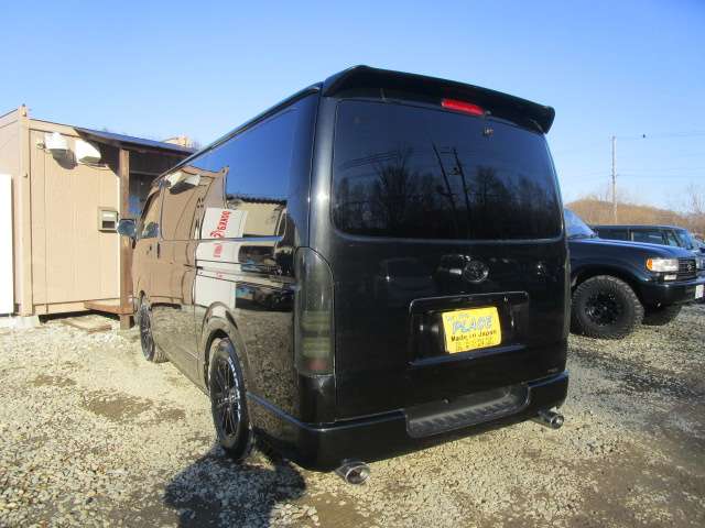Toyota Regius Ace 8