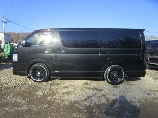 Toyota Regius Ace 9
