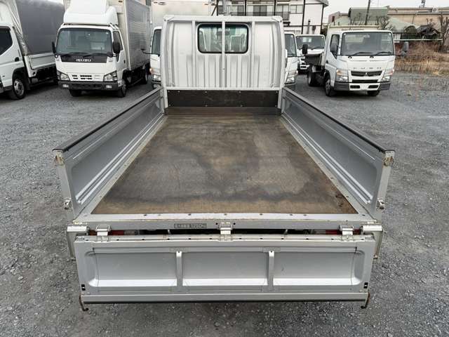 Mazda Titan Dash 9