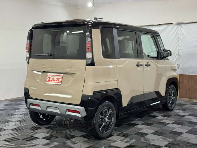 Mitsubishi Delica Mini 3