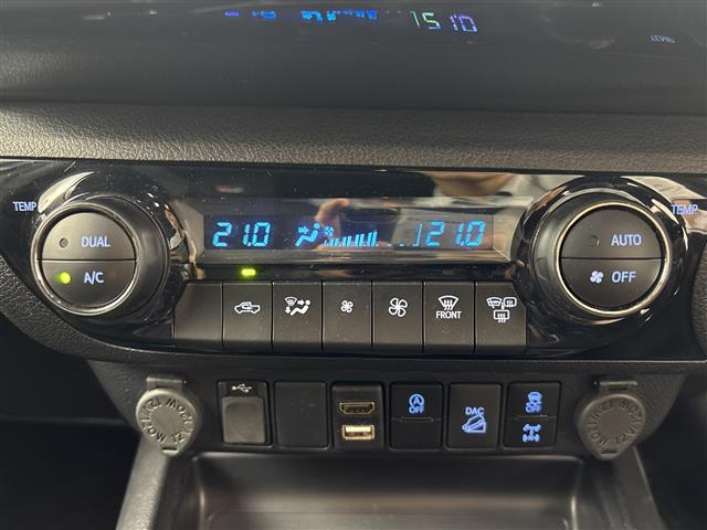 Toyota Hilux 12