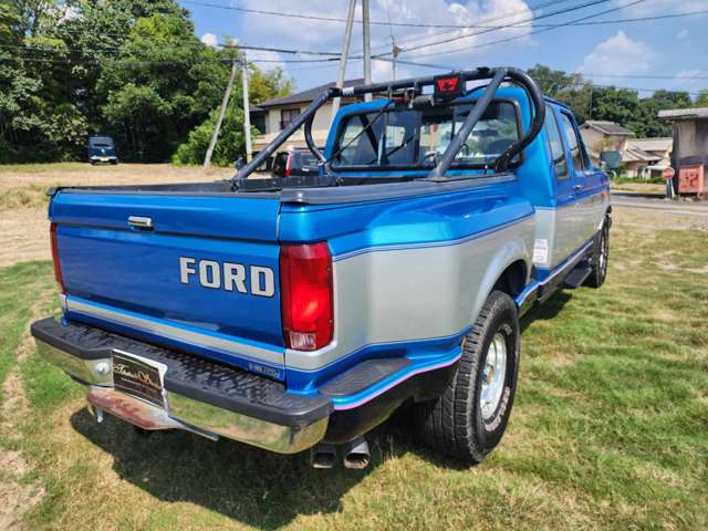Ford F-150 8