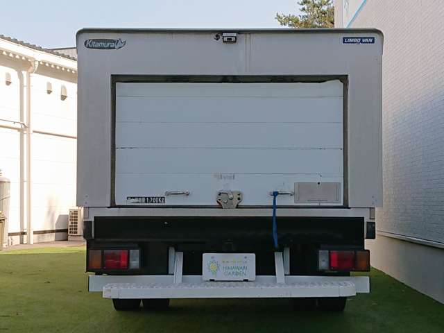 Isuzu Elf 12