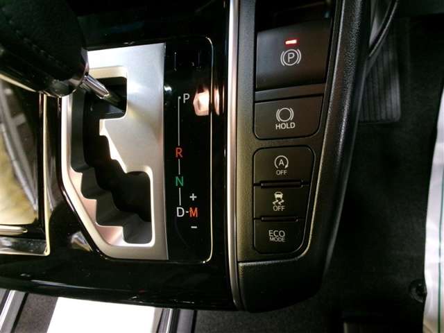 Toyota Vellfire 12