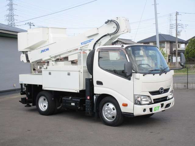 Hino Dutro 2