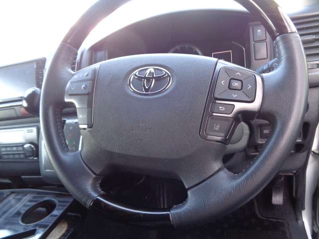 Toyota Hiace Van 8