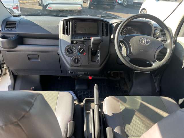 Toyota Town Ace Van 12
