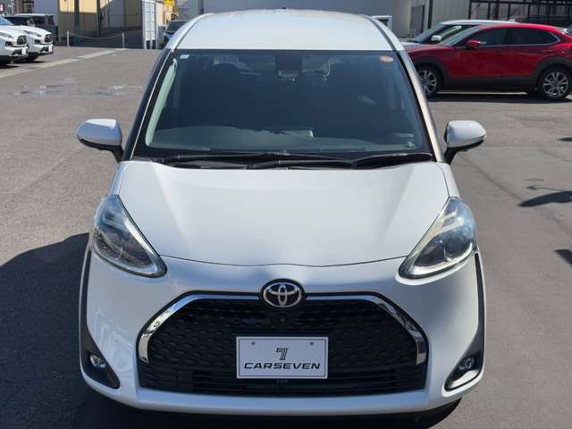 Toyota Sienta 2