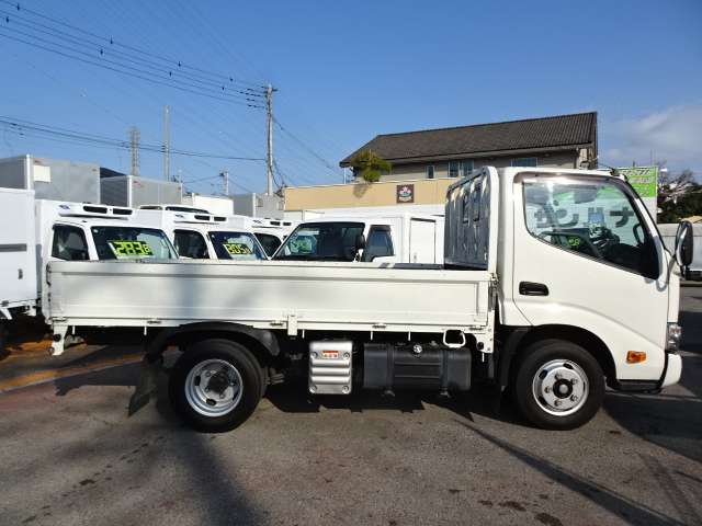 Hino Dutro 11