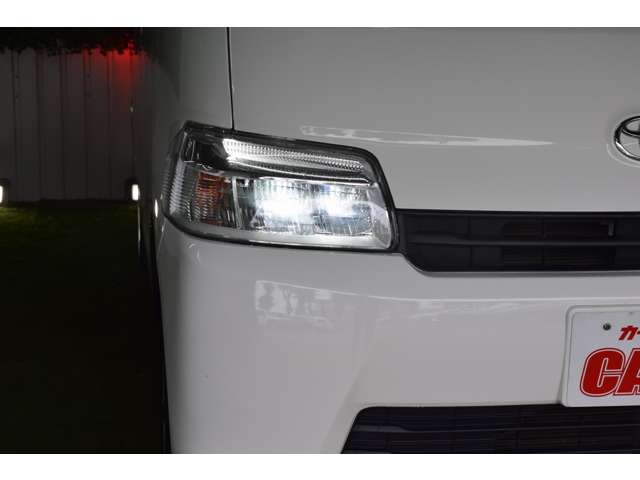 Toyota Town Ace Van 7
