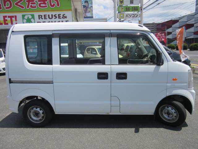 Nissan NV100 Clipper 10