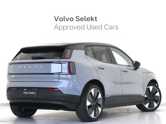 Volvo EX30 7