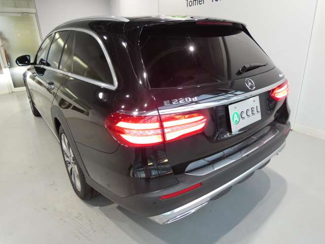 Mercedes-Benz E-Class All-Terrain 2