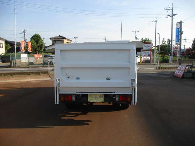 Isuzu Elf 5