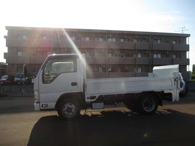 Isuzu Elf 6