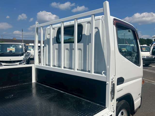 Mitsubishi Fuso Canter 9