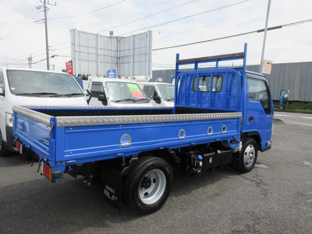 Isuzu Elf 11