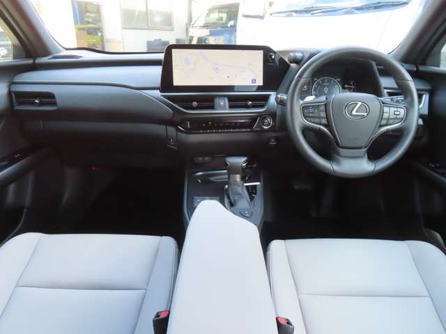 Lexus UX 5