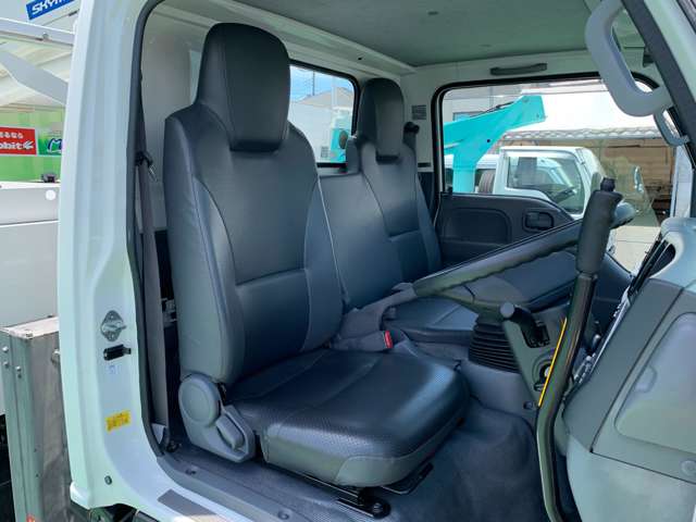 Isuzu Elf 8
