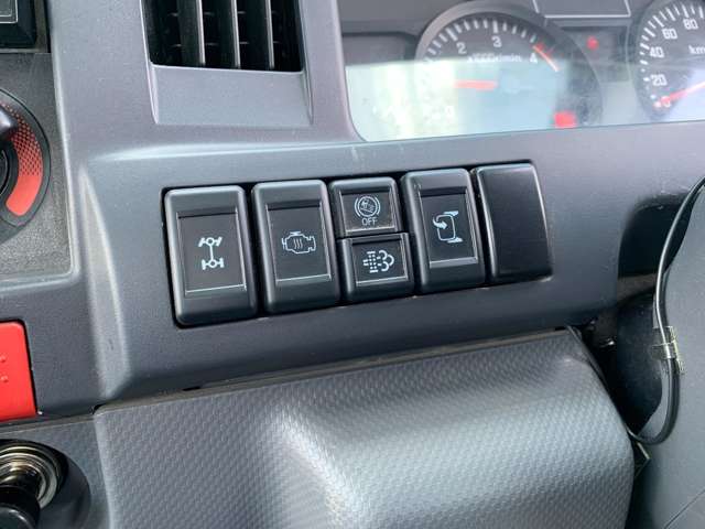 Isuzu Elf 10