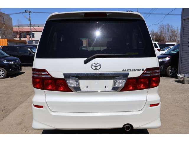 Toyota Alphard 5