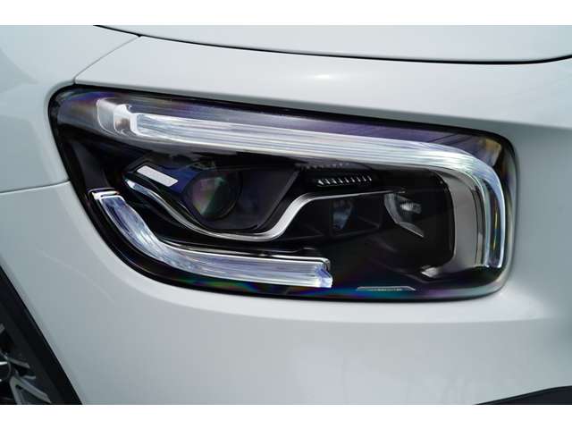 Mercedes-Benz GLB 12