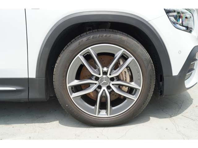 Mercedes-Benz GLB 8