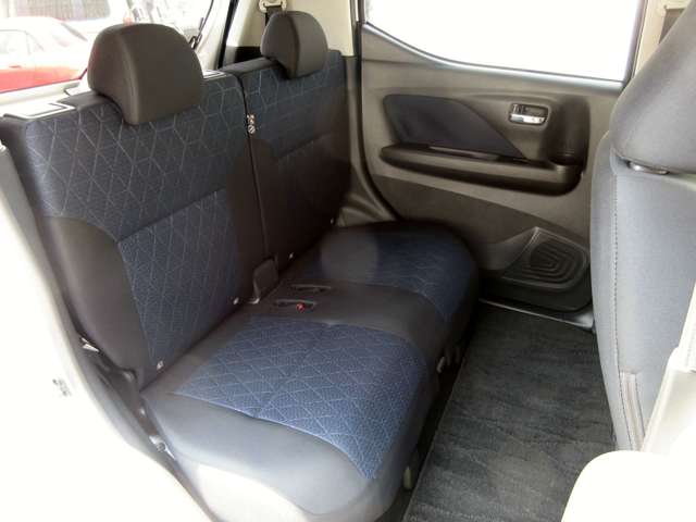 Mitsubishi eK X 11