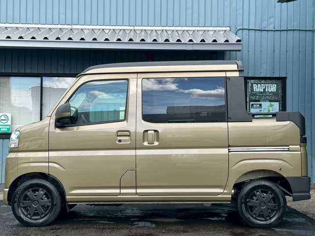 Daihatsu Hijet Deck Van 4
