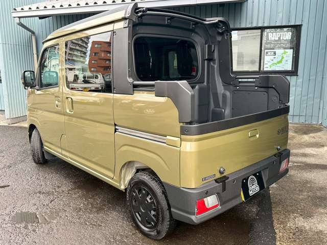 Daihatsu Hijet Deck Van 6