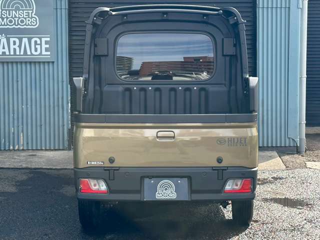 Daihatsu Hijet Deck Van 8