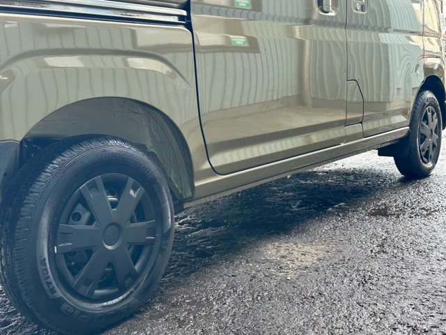 Daihatsu Hijet Deck Van 10