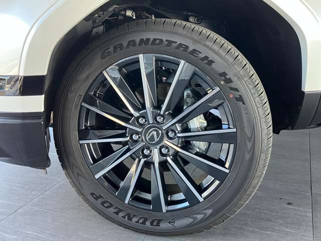 Lexus GX 6