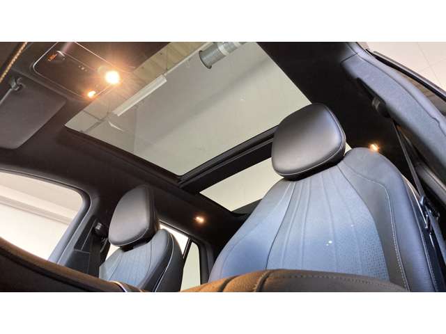 Mercedes-Benz EQE SUV 11