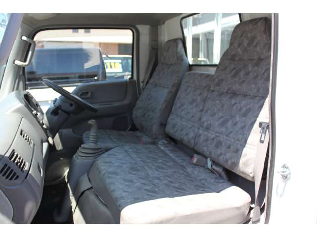 Mazda Titan Dash 11